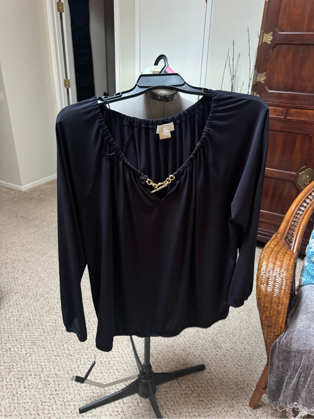 Michael Kors Women's Black Blouse Size 2X Throat Closure